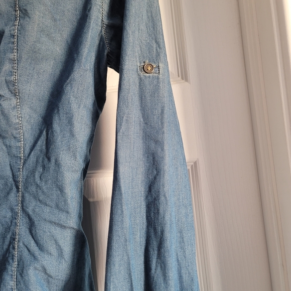 United Colors of Benetton denim shirt - Picture 4 of 5